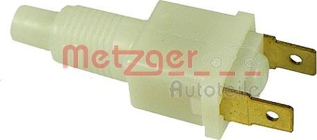 Metzger 0911008 - Выключатель стоп сигнала / сцепления autospares.lv