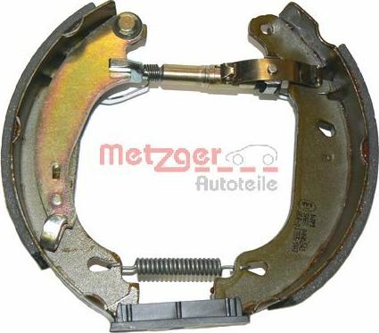 Metzger MG 715V - Комплект тормозных колодок, барабанные autospares.lv