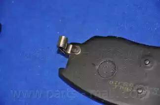 Parts-Mall PKA-031-S - Тормозные колодки, дисковые, комплект autospares.lv