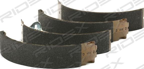 RIDEX 70B0108 - Комплект тормозных колодок, барабанные autospares.lv