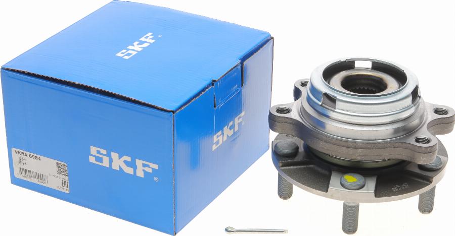 SKF VKBA 6984 - Подшипник ступицы колеса, комплект autospares.lv