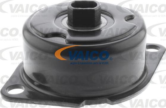 VAICO V10-3415 - Натяжитель, поликлиновый ремень autospares.lv