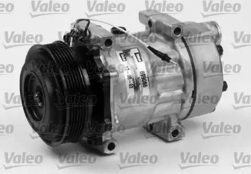 Valeo 699086 - Компрессор кондиционера autospares.lv