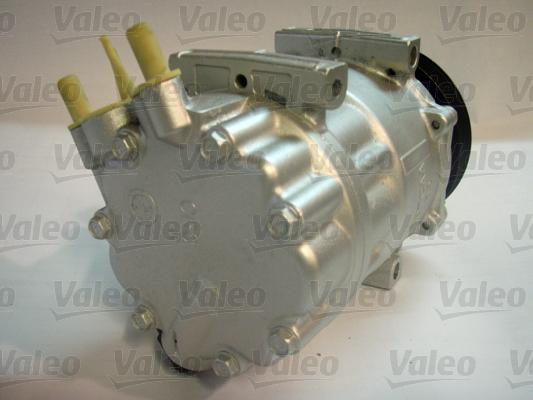 Valeo 813662 - Компрессор кондиционера autospares.lv