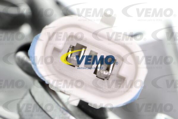 Vemo V40-15-2026 - Компрессор кондиционера autospares.lv