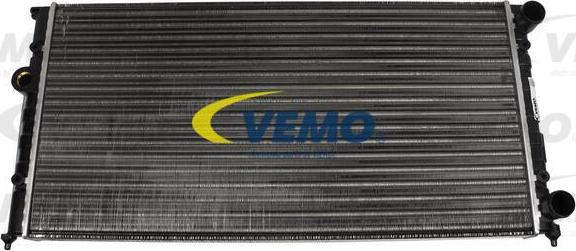 Vemo V15-60-5012 - Радиатор, охлаждение двигателя autospares.lv