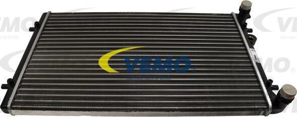 Vemo V15-60-5022 - Радиатор, охлаждение двигателя autospares.lv