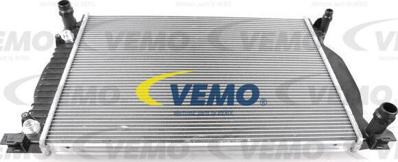 Vemo V15-60-0001 - Радиатор, охлаждение двигателя autospares.lv