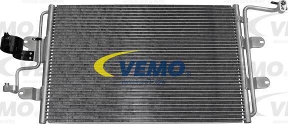 Vemo V15-62-1012 - Конденсатор кондиционера autospares.lv