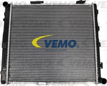 Vemo V30-60-1304 - Радиатор, охлаждение двигателя autospares.lv