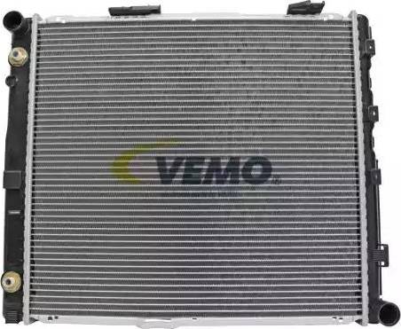 Vemo V30-60-1307 - Радиатор, охлаждение двигателя autospares.lv