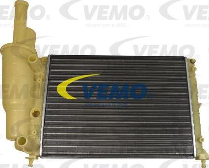 Vemo V24-60-0002 - Радиатор, охлаждение двигателя autospares.lv