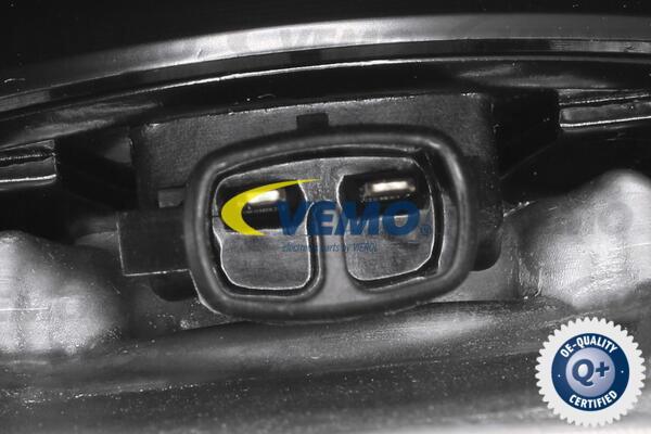 Vemo V24-15-0012 - Компрессор кондиционера autospares.lv