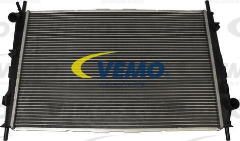 Vemo V25-60-0009 - Радиатор, охлаждение двигателя autospares.lv