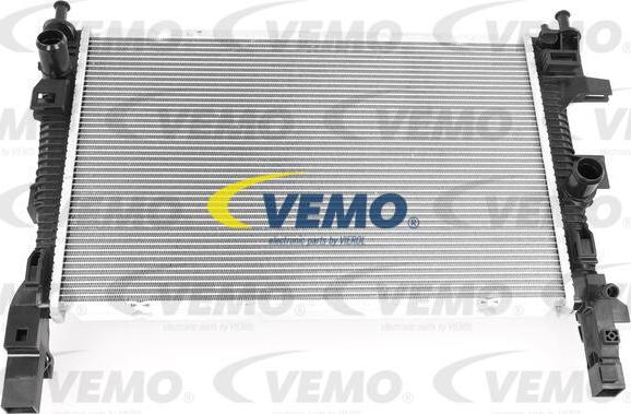 Vemo V25-60-3015 - Радиатор, охлаждение двигателя autospares.lv