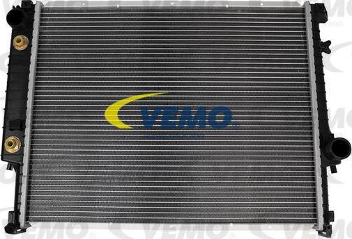 Vemo V20-60-0024 - Радиатор, охлаждение двигателя autospares.lv