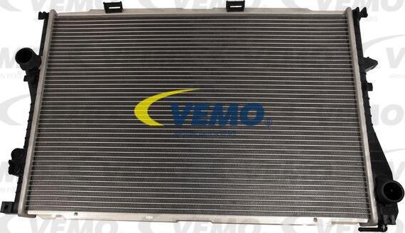 Vemo V20-60-1516 - Радиатор, охлаждение двигателя autospares.lv