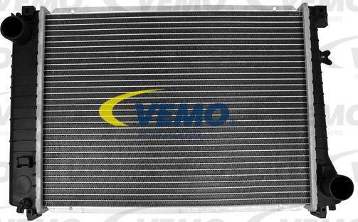 Vemo V20-60-1526 - Радиатор, охлаждение двигателя autospares.lv