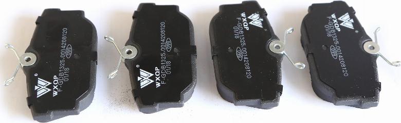 WXQP 140285 - Тормозные колодки, дисковые, комплект autospares.lv